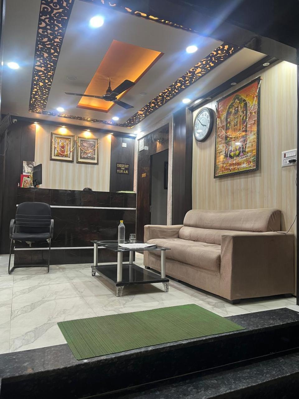 Hotel Shiv Mangalam Near Kashi Vishwanath Tample 바라나시 외부 사진